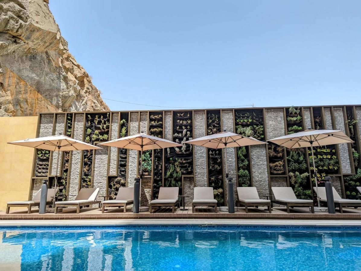 Aparthotel Citadines Abha Exterior foto The pool at the hotel